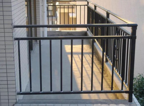 小區別墅陽台護欄